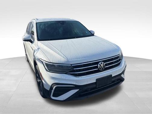 Pure White 2022 Volkswagen Tiguan 2.0T SE 4MOTION