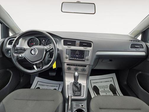 2017 Volkswagen Golf SportWagen TSI S