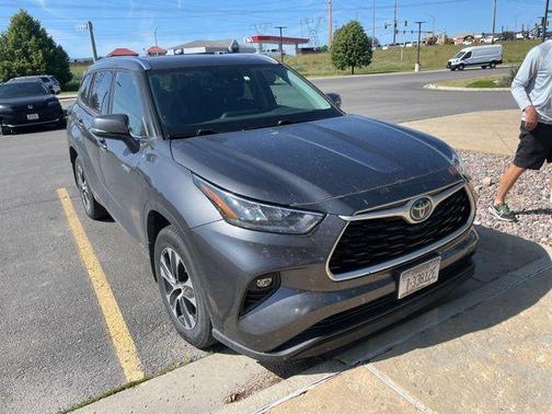2020 Toyota Highlander Hybrid XLE
