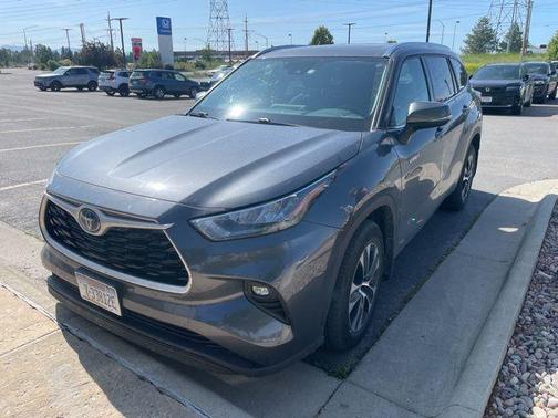2020 Toyota Highlander Hybrid XLE