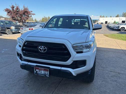 2017 Toyota Tacoma SR
