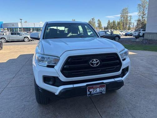 2017 Toyota Tacoma SR