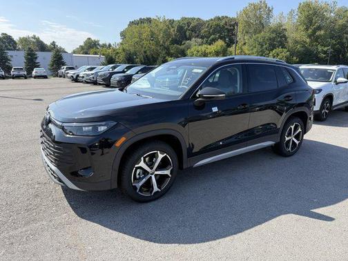2025 Volkswagen Tiguan 2.0T SE 4MOTION