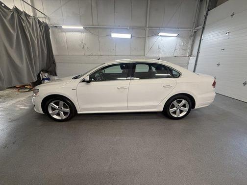 2015 Volkswagen Passat 1.8T Limited Edition