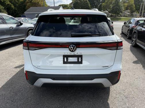 2025 Volkswagen Tiguan 2.0T SE 4MOTION