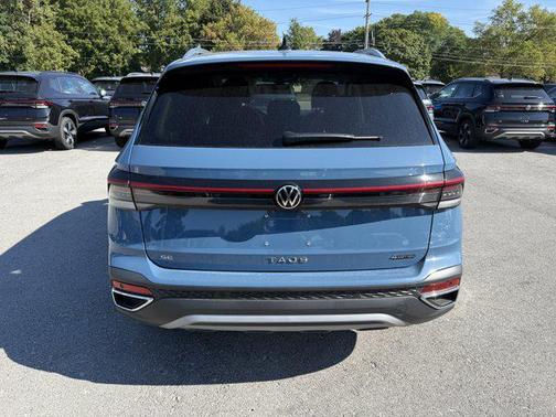 2025 Volkswagen Taos SE