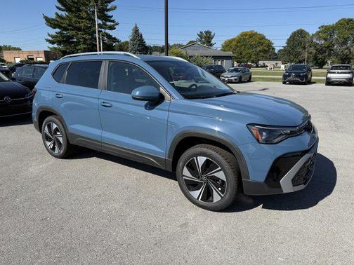 2025 Volkswagen Taos SE