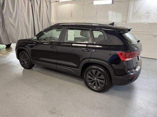 2024 Volkswagen Taos S