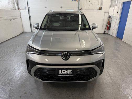 Pyrite Silver Metallic 2025 Volkswagen Taos 1.5T SEL