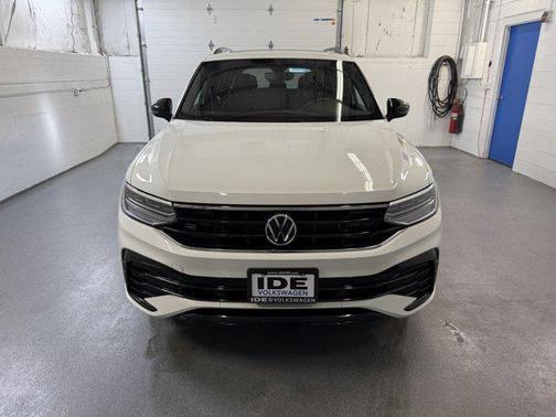 2022 Volkswagen Tiguan 2.0T SE R-Line Black 4MOTION