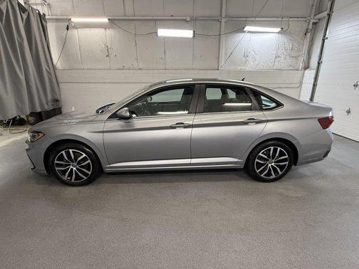 2025 Volkswagen Jetta 1.4T SE