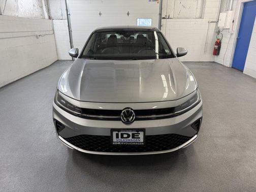 2025 Volkswagen Jetta 1.4T SE