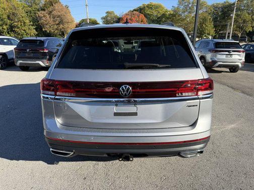 2026 Volkswagen Atlas 2.0T SE w/Technology 4MOTION