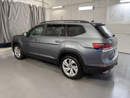 2023 Volkswagen Atlas 3.6L SE w/Technology
