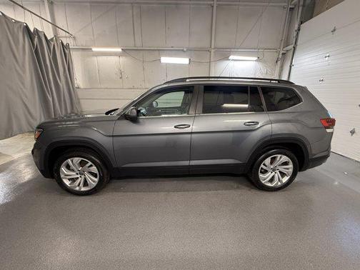 2023 Volkswagen Atlas 3.6L SE w/Technology