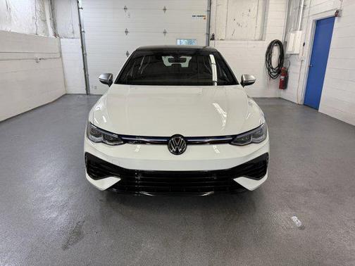 2024 Volkswagen Golf R 2.0T Manual