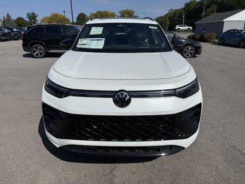 2025 Volkswagen Tiguan 2.0T SE R-Line Black 4MOTION