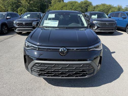 2025 Volkswagen Taos SE Black