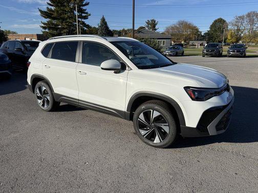 2025 Volkswagen Taos SE