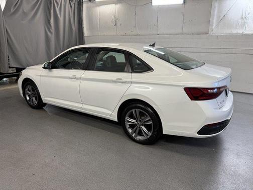 2023 Volkswagen Jetta 1.4T SE