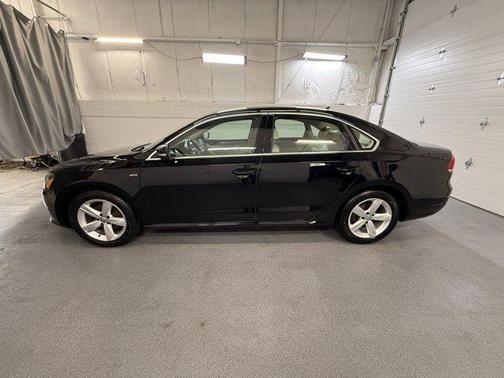 2015 Volkswagen Passat 1.8T Limited Edition