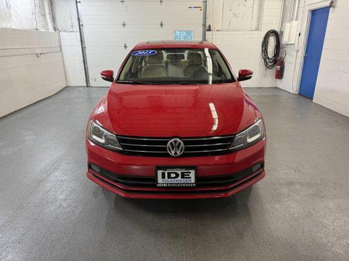 2015 Volkswagen Jetta Auto SE w/Connectivity/Navigation