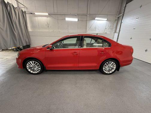 2015 Volkswagen Jetta Auto SE w/Connectivity/Navigation