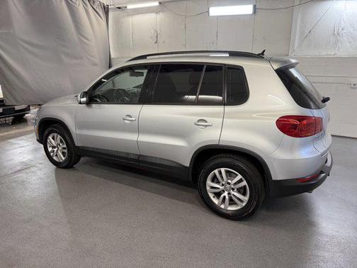 2016 Volkswagen Tiguan SE