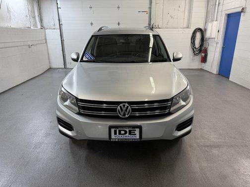 2016 Volkswagen Tiguan SE