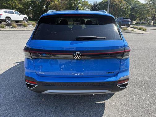 2025 Volkswagen Taos SEL