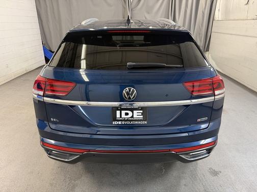 Tourmaline Blue Metallic 2021 Volkswagen Atlas Cross Sport 2.0T SEL