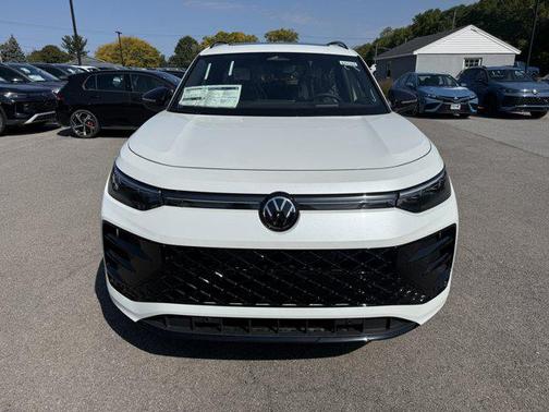 2025 Volkswagen Tiguan 2.0T SE R-Line Black 4MOTION