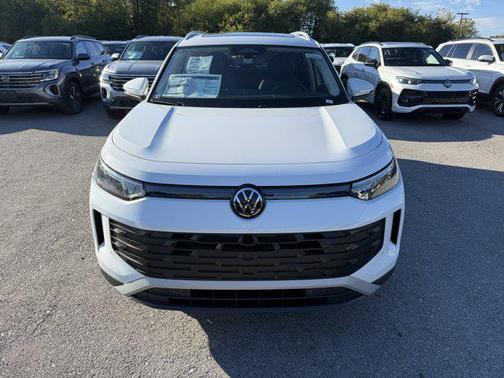 2025 Volkswagen Tiguan 2.0T SE 4MOTION