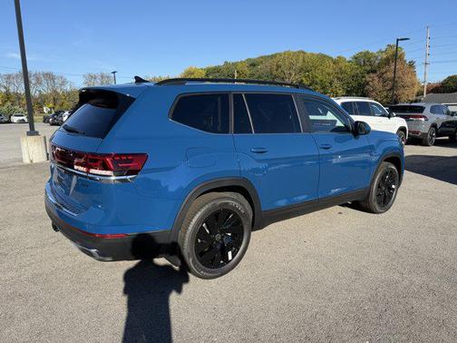 2026 Volkswagen Atlas 2.0T SE w/Technology 4MOTION