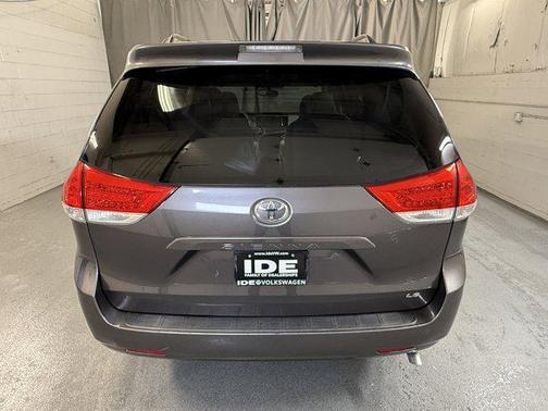 2012 Toyota Sienna LE