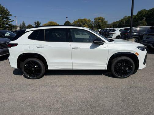 2025 Volkswagen Tiguan 2.0T SE R-Line Black 4MOTION