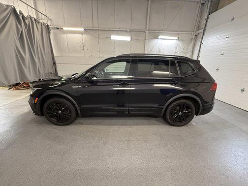 2022 Volkswagen Tiguan 2.0T SE R-Line Black 4MOTION