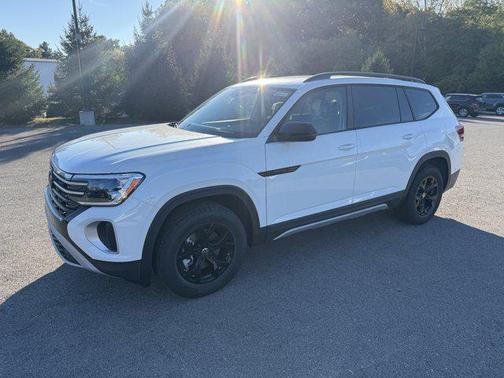 2025 Volkswagen Atlas 2.0T Peak Edition