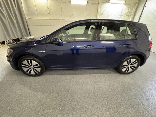 2018 Volkswagen e-Golf SEL Premium
