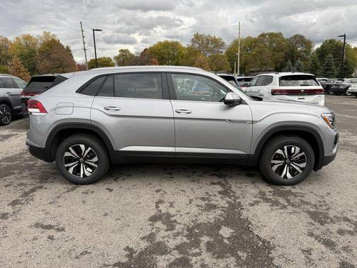 2026 Volkswagen Atlas Cross Sport 2.0T SE