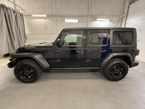 Black Clearcoat 2021 Jeep Wrangler Willys