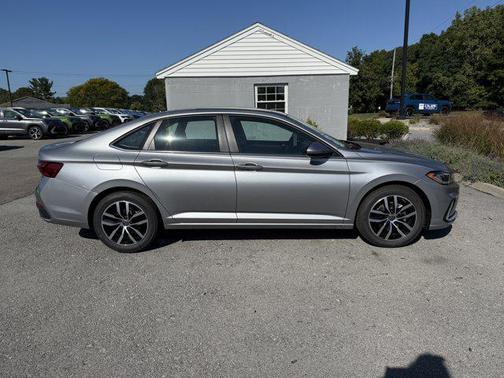 2025 Volkswagen Jetta 1.4T SE