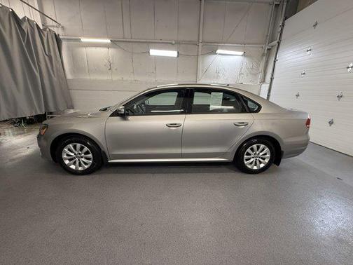 2014 Volkswagen Passat 1.8T S