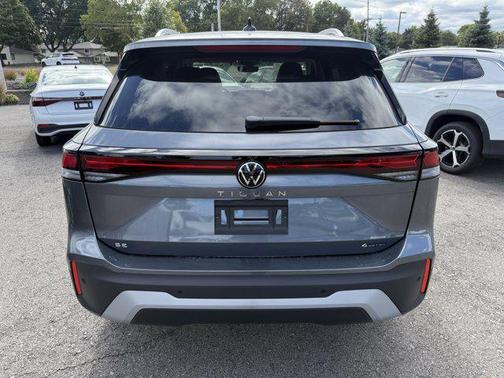 2025 Volkswagen Tiguan 2.0T SE 4MOTION