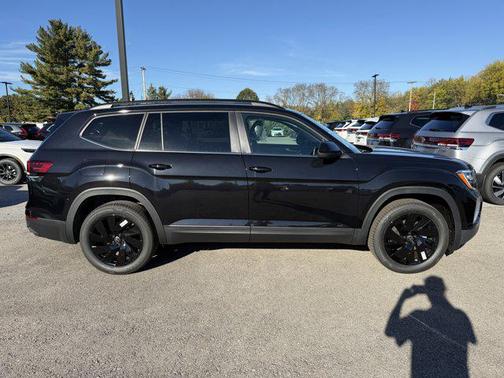 2026 Volkswagen Atlas 2.0T SE w/Technology 4MOTION