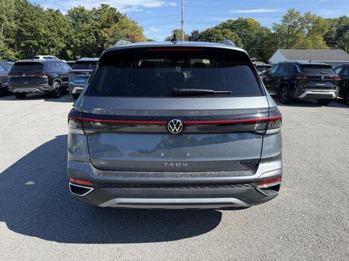2025 Volkswagen Taos SE
