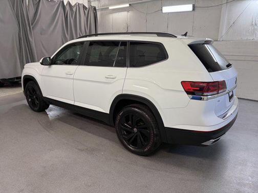 2022 Volkswagen Atlas 2.0T SE w/Technology