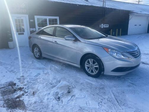 Radiant Silver Metallic 2014 Hyundai SONATA GLS