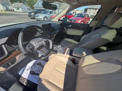 Ibis White 2018 Audi Q5 2.0T Premium Plus