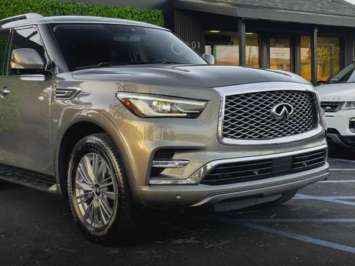 2018 INFINITI QX80 Base